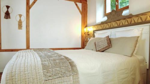 Le Monestier Casa | Romantic Village School with Sunny Garden