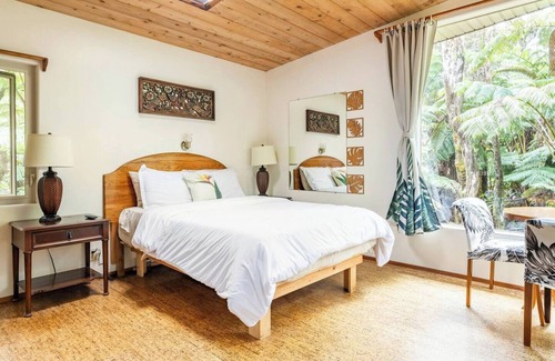 Volcano Cabina | Romantic Volcano Getaway with a Hot Tub
