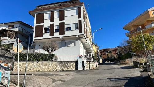Fiuggi Apartamento | Romantico Appartamento con Vista Mozzafiato Perfetto per 2 Persone