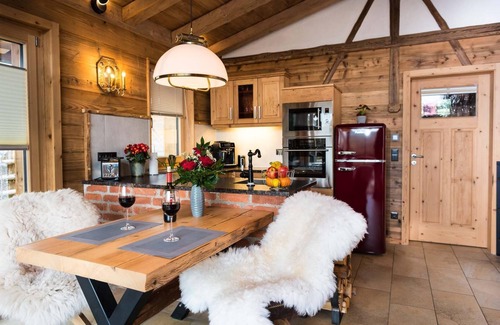 Rabenstein Apartamento | Romantische Ferienhütte mit Eigenem Wellnessbereich