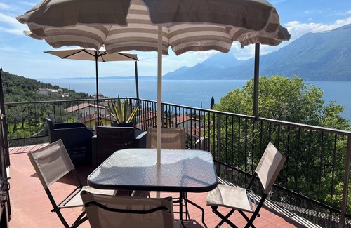 Brenzone sul Garda Casa | Romantisches Rustico mit Traumhaftem Seeblick in Sehr Ruhiger Lage