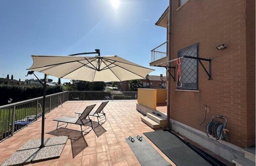 Zona XXX Castel Fusano Apartamento | (Rome-Infernetto) apt 4 guest,1bedr+ 280sqm terrace