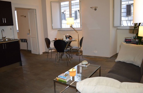 Rione V Ponte Apartamento | Roma: Muy Centrico, Moderno, Recientemente Renovado