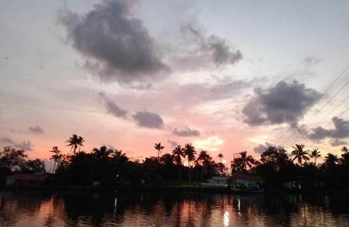 Kochi Apartamento | Romel mahal waterfront homestay