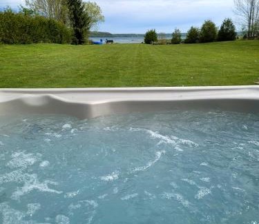 Wiarton Casa | Romeo Resort -Waterfront-