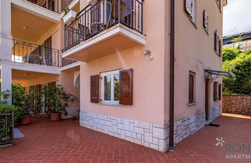 Icici Apartamento | Rona apartment Ani nr 1