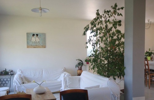 Saint-Etienne-des-Sorts Casa | Rona, Comfortable house with views of the Rhone