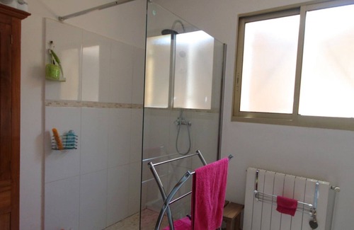 Saint-Etienne-des-Sorts Casa | Rona, Comfortable house with views of the Rhone