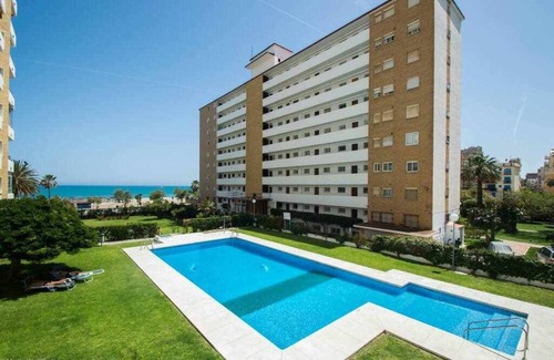 Torreblanca Apartamento | Ronda 3 con enorme terraza soleada.