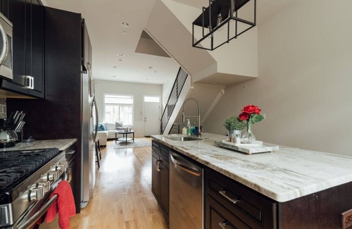 South Philadelphia Casa | Roof Deck Oasis Top Rated Airbnb near PENN & CHOP