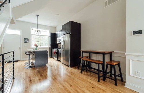 South Philadelphia Casa | Roof Deck Oasis Top Rated Airbnb near PENN & CHOP