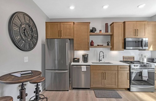 Porter Heights Casa | Roof Deck|Pet Friendly|E.Nash