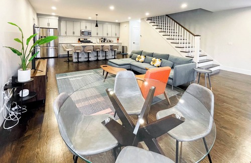Neponset - Port Norfolk Apartamento | Roof Deck, Sleeps 10, W/D, Waterviews!