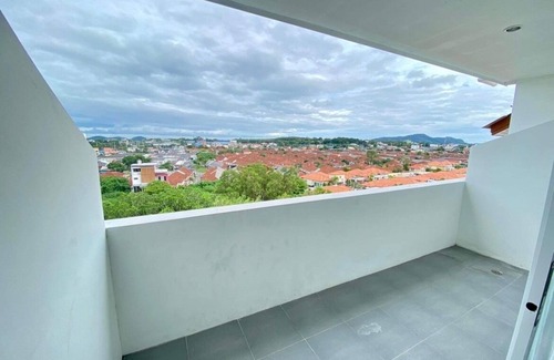 Phuket Apartamento | Rooftop 1 Bedroom 50 sqm amazing view in the heart of Phuket