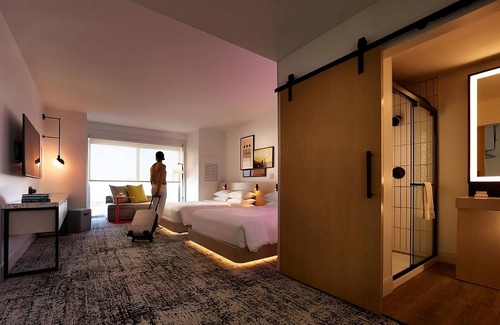 Downtown Atlanta Hotel | Rooftop Bar Onsite! Skyline View w/ Captivating Atmosphere! Parking Available!