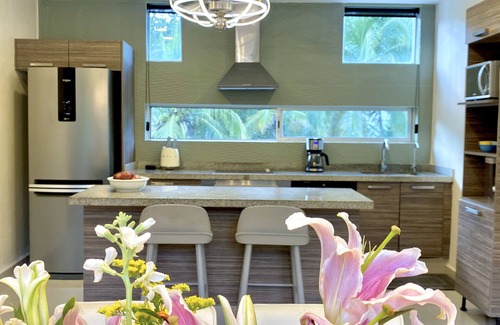 Playacar Fase II Condominio | ✪ Rooftop BBQ✪ Playacar 4 br in Golf, Netflix, Parking, WiFi, Pool & Gym