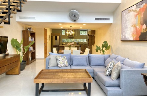 Playacar Fase II Condominio | ✪ Rooftop BBQ✪ Playacar 4 br in Golf, Netflix, Parking, WiFi, Pool & Gym