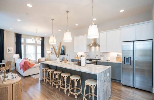 Hadley - Washington Casa | Rooftop City Views, Garage, Near Bway