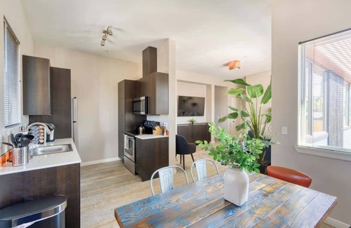 Hosford-Abernethy Apartamento | Rooftop Deck City Views Hawthorne 4BR