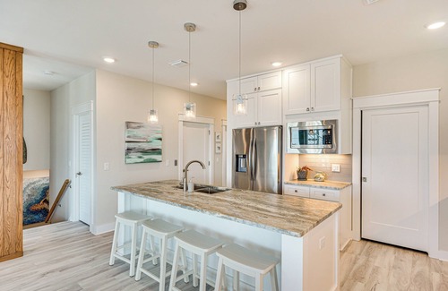 Port St. Joe Casa | Rooftop Deck & Hot Tub: Mexico Beach Home!