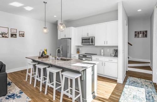 Nashville Casa | Rooftop Deck w/ Grill/Golf!10min to Ole Opry & DT!