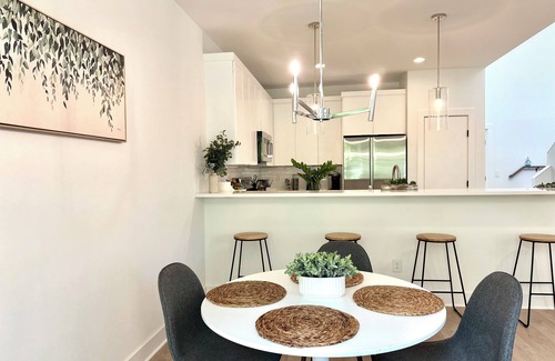 Downtown Condominio | Rooftop DWTN Raleigh Oasis