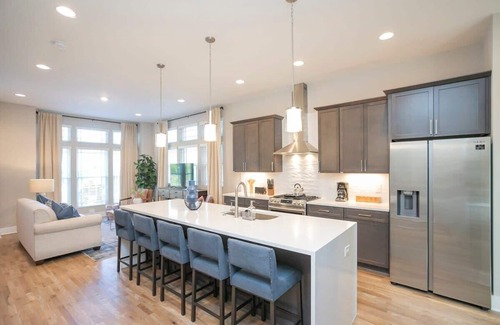 Hadley - Washington Casa | Rooftop, Grill, Garage, Near Broadway