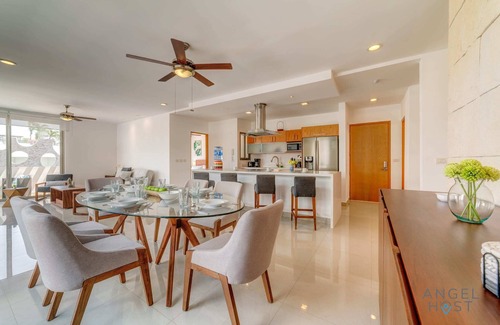 Zazil-ha Condominio | Rooftop Oasis | Spa Tub | Pool | Prime Location!