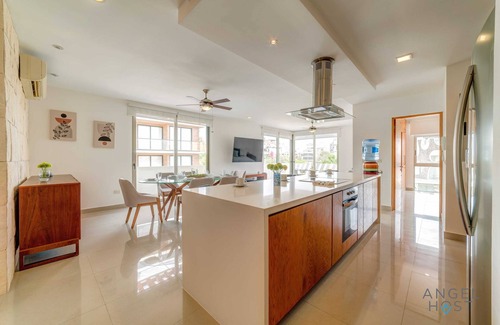 Zazil-ha Condominio | Rooftop Oasis | Spa Tub | Pool | Prime Location!