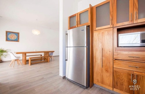 La Paz Casa | Rooftop Oceanview, Pool, Gym & Minutes to Beach
