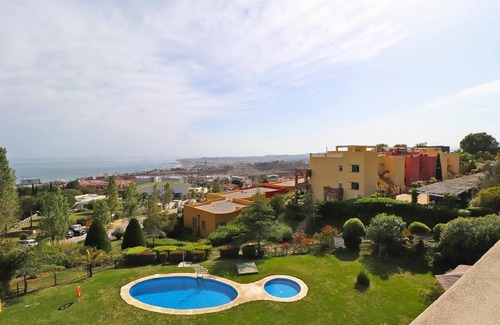 Benalmadena Apartamento | "Rooftop Paradise Apartment" con vistas al mar, piscina, Wi-Fi, aire acondicionado, terraza y jardín