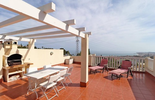 Benalmadena Apartamento | "Rooftop Paradise Apartment" con vistas al mar, piscina, Wi-Fi, aire acondicionado, terraza y jardín