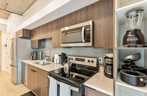 Rio Grande Apartamento | Rooftop Pool + Hot tub | Gym | King Bed | Parking