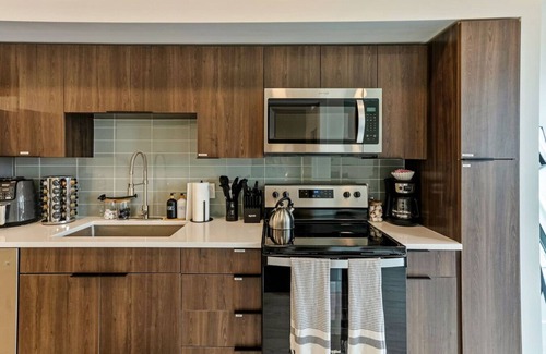 Rio Grande Apartamento | Rooftop Pool + Hot tub | Gym | King Bed | Parking