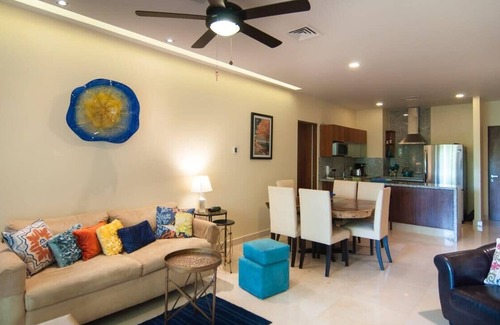 Gonzalo Guerrero Apartamento | Luxe Oasis | Rooftop Infinity Pool | Terrace