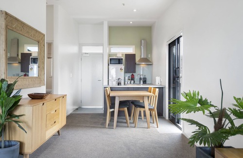 Mount Maunganui Cabaña | Retiro en la azotea - Mount Maunganui Holiday Home