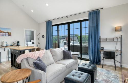 Ottawa Casa | Rooftop Retreat