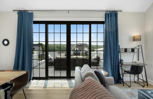 Ottawa Casa | Rooftop Retreat