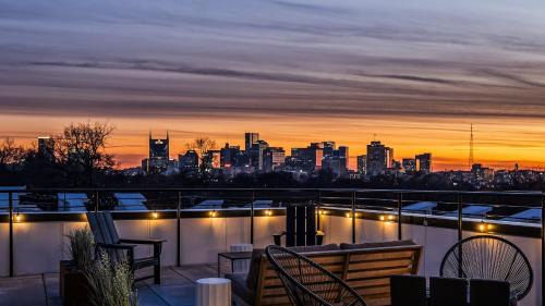 Talbot's Corner Apartamento | Rooftop Views Stylish Decor Nash Downtown Access