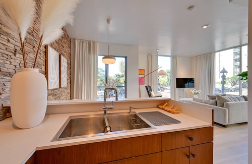 Little Italy Casa | Rooftop w/ Views: Modern Little Italy Townhome