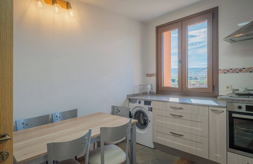 Castrojeriz Apartamento | Habitación '105 Matrimonio Blue' con jardín compartido, Wi-Fi y aire acondicionado.