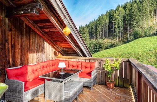 Hainzenberg Apartamento | Room '14' with Mountain View, Private Terrace and Wi-Fi