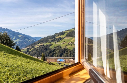 Hainzenberg Apartamento | Room '15 En Suite' with Mountain View, Shared Terrace and Wi-Fi