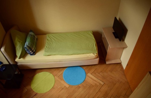 Munderkingen Apartamento | Room 25 with shower and toilet