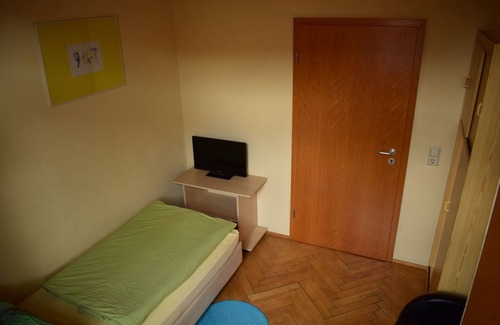Munderkingen Apartamento | Room 25 with shower and toilet