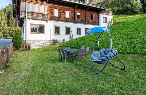 Hainzenberg Apartamento | Room '5' with Mountain View, Shared Terrace and Wi-Fi