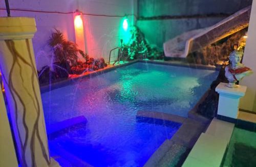 Legazpi Complejo | Room at Arthur Resort