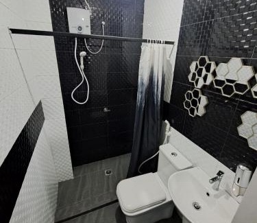 Legazpi Complejo | Room at Arthur Resort