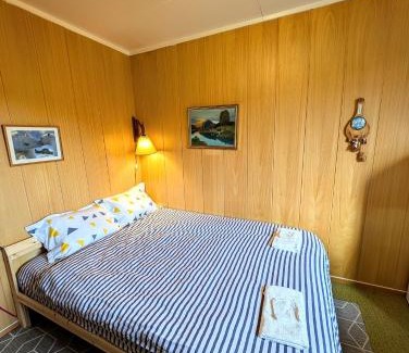 Gibostad Casa | Room at House of ade