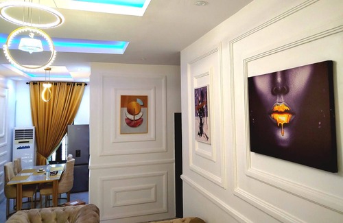 Ofin Apartamento | Room at Kings' Place Lekki 24hrs Electricity